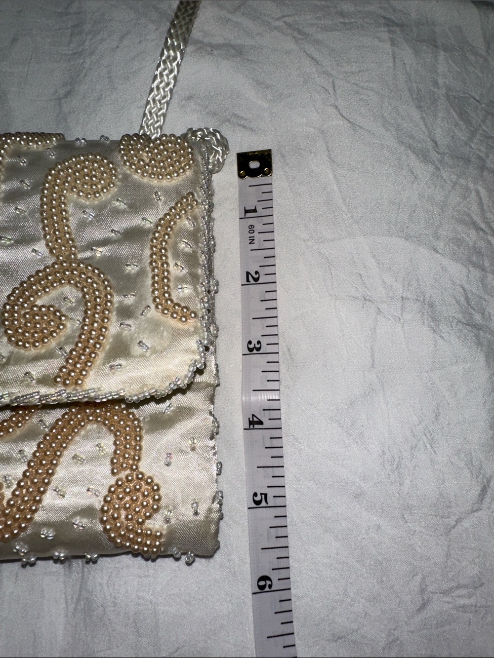 Vintage Y2K La Regale Ivory and Gold Satin Beaded Evening Clutch - Picture 10 of 10